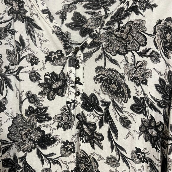 Lucky Brand Black and White Floral Flowy Long Sleeve - Picture 5 of 5